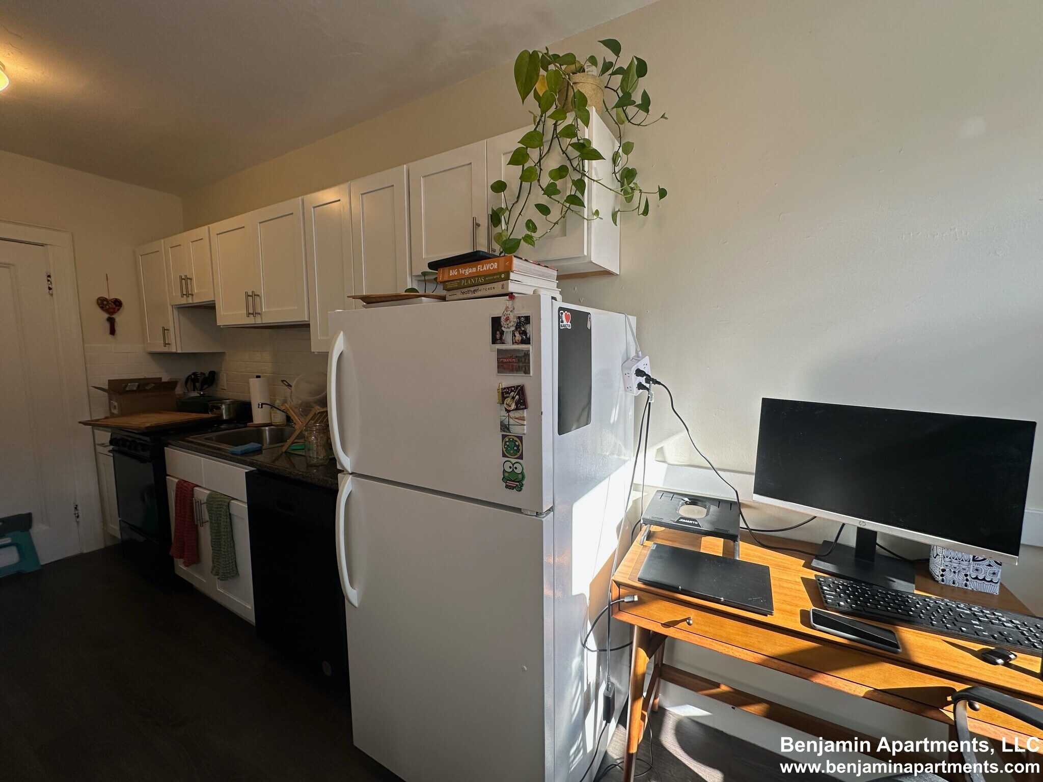 Building Photo - 1965 Commonwealth Ave