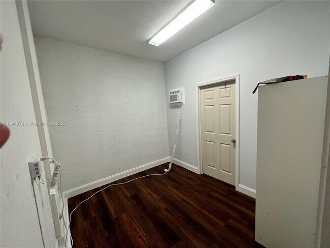 Building Photo - 10859 SW 235th Ln