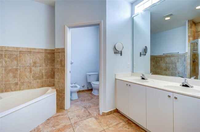 Building Photo - 11331 NW 44th Terrace