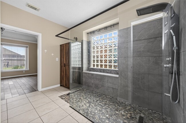 Building Photo - 20827 Rose Crossing Ln