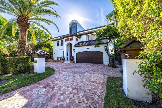 Building Photo - 2430 Castilla Isle