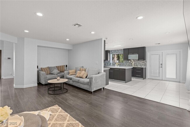 Building Photo - 2932 Whalers Cove Cir