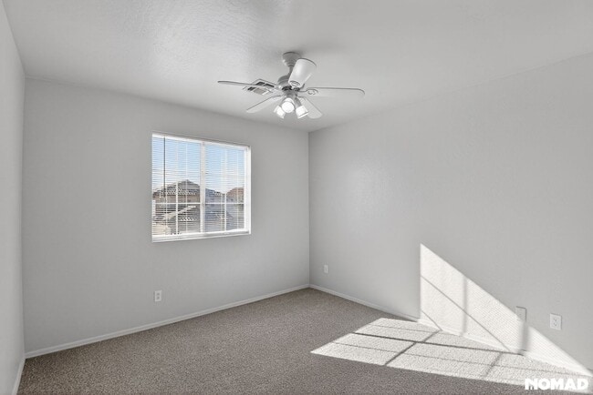 Building Photo - 22066 W Solano Dr