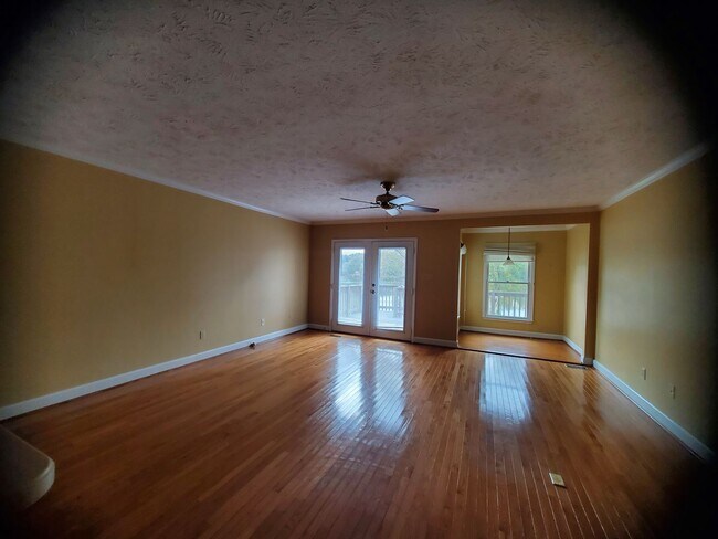 Building Photo - 446 Lands End Rd