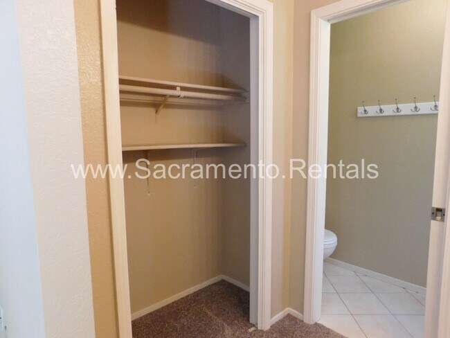 Building Photo - 7452 Santa Susana Way