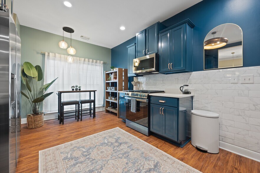 Building Photo - 13581 Weycroft Cir