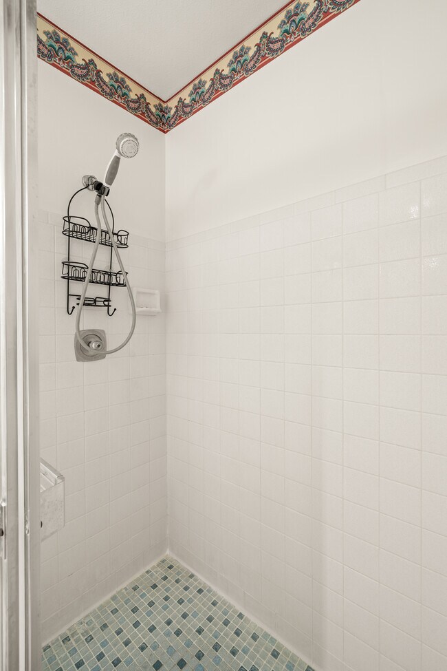 Building Photo - 2383 Netherlands Dr