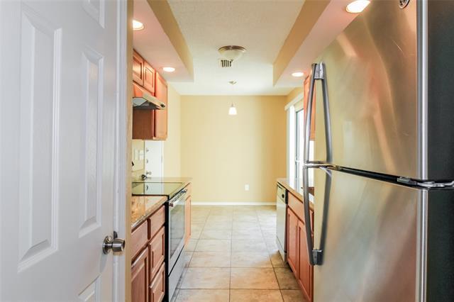 Building Photo - 934 Sanders Dr
