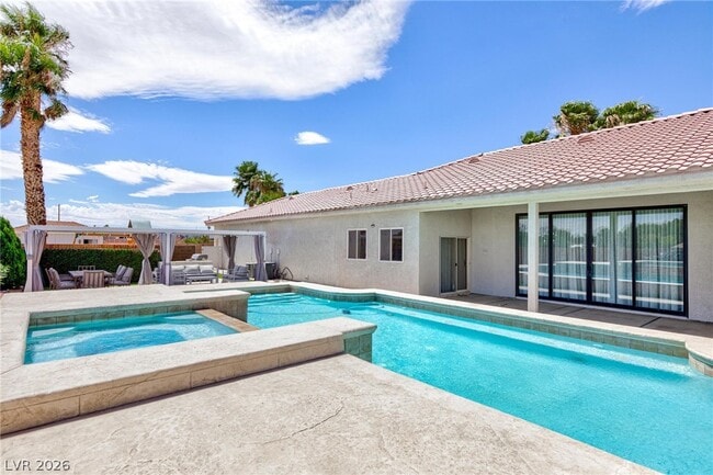 Building Photo - 6525 Ponderosa Way