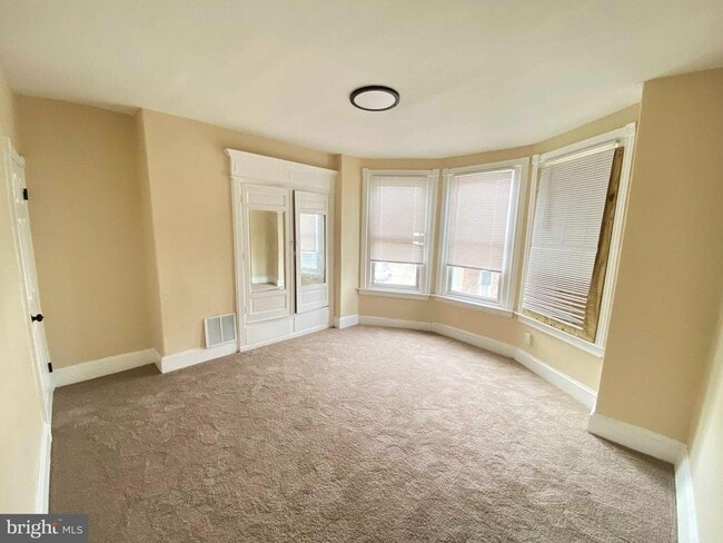 Building Photo - 3543 Stouton St