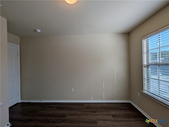 Building Photo - 957 Brown Rock Dr