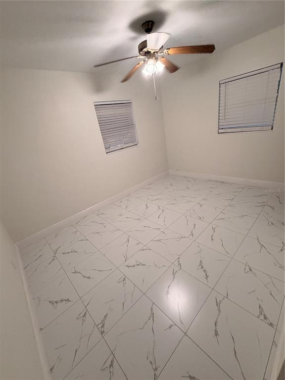 Building Photo - 1720 Park Dr