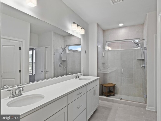 Building Photo - 305 Backwater Wy