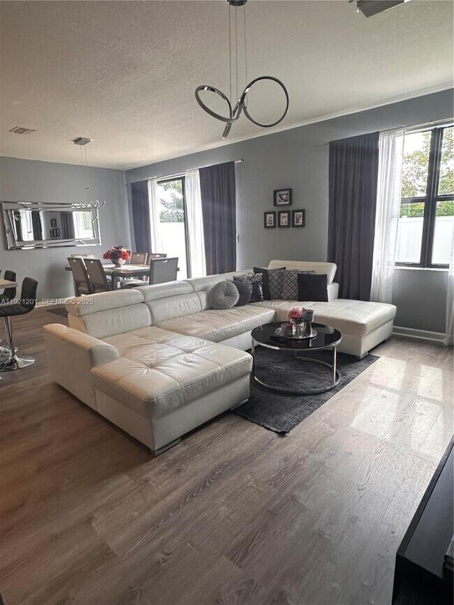 Building Photo - 3378 W 100th Terrace