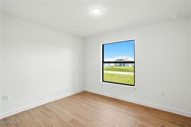 Building Photo - 2607 38th St SW