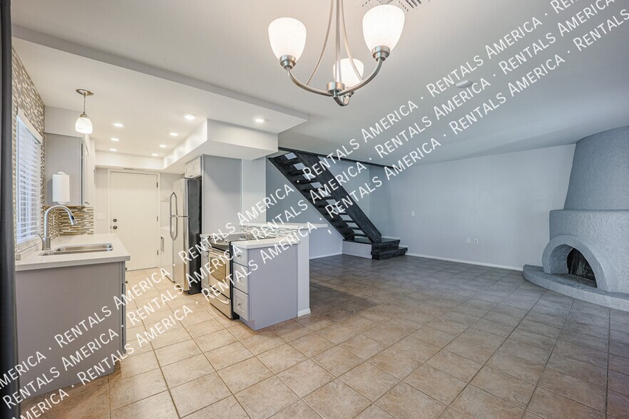 Building Photo - 8449 S 48th St