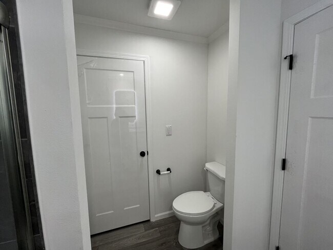 Building Photo - 5049 W Sawgrass Dr