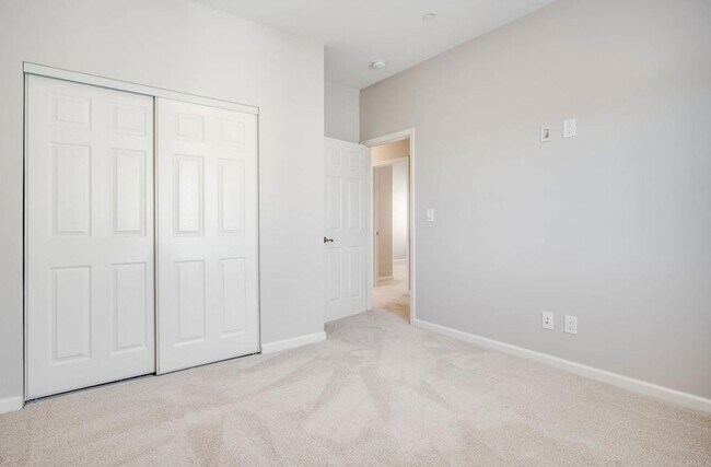 Building Photo - ***Gorgeous 5 bedroom, 3 bath Home in Imperial Beach