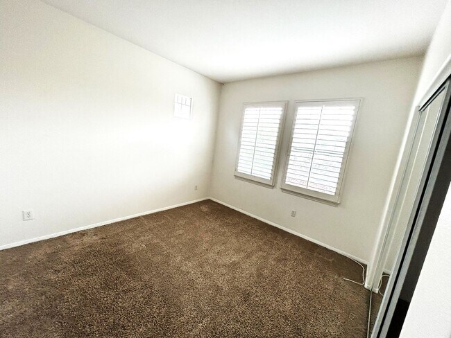 Building Photo - Stunning 3-Bed Townhome in Arbors at Avalon, Carson! 90745! *Half Off One Month's Rent Move In Sp...