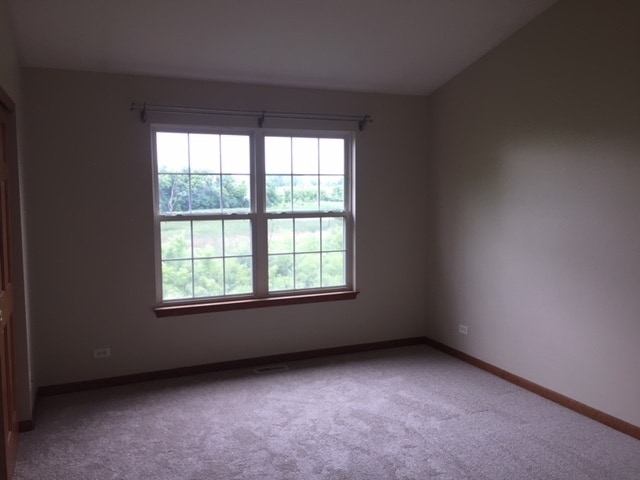 Building Photo - 2545 Oneida Ln