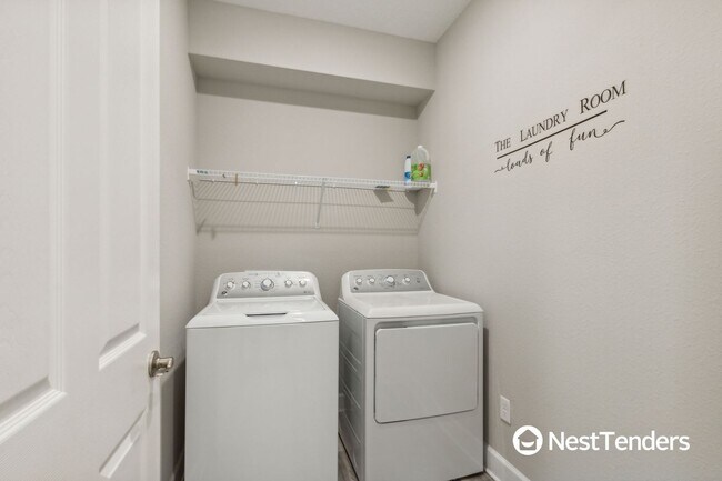 Building Photo - Enjoy Resort-Style Amenities in Beautiful ...