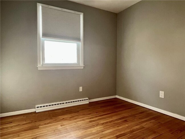 Building Photo - 35 Namquid Dr