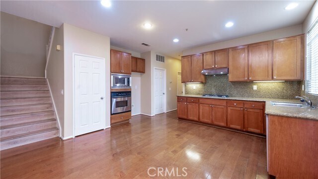 Building Photo - 5916 Wilshire Dr