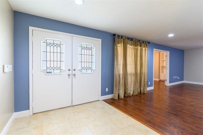 Building Photo - 3122 Reseda Ct