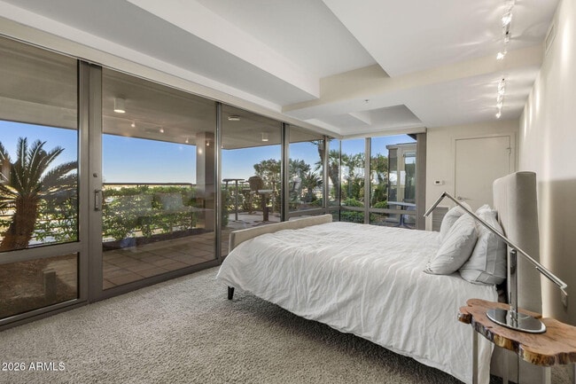 Building Photo - 7167 E Rancho Vista Dr