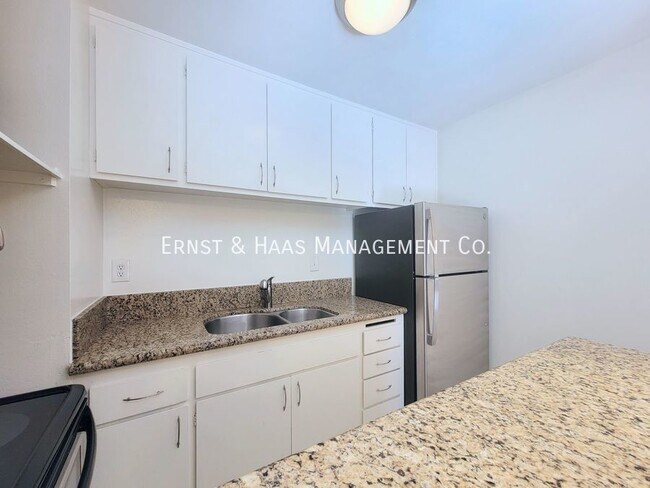 Building Photo - 5585 E Pacific Coast Hwy