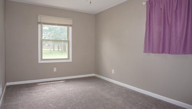 Building Photo - 34470 Stellwagen St