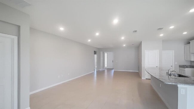 Building Photo - 431 158th St E