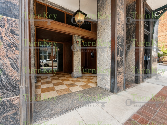 Building Photo - Condo for rent in Downtown Birmingham