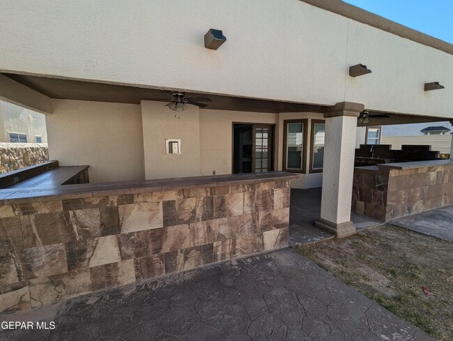 Building Photo - 636 Paseo De Flor Cir