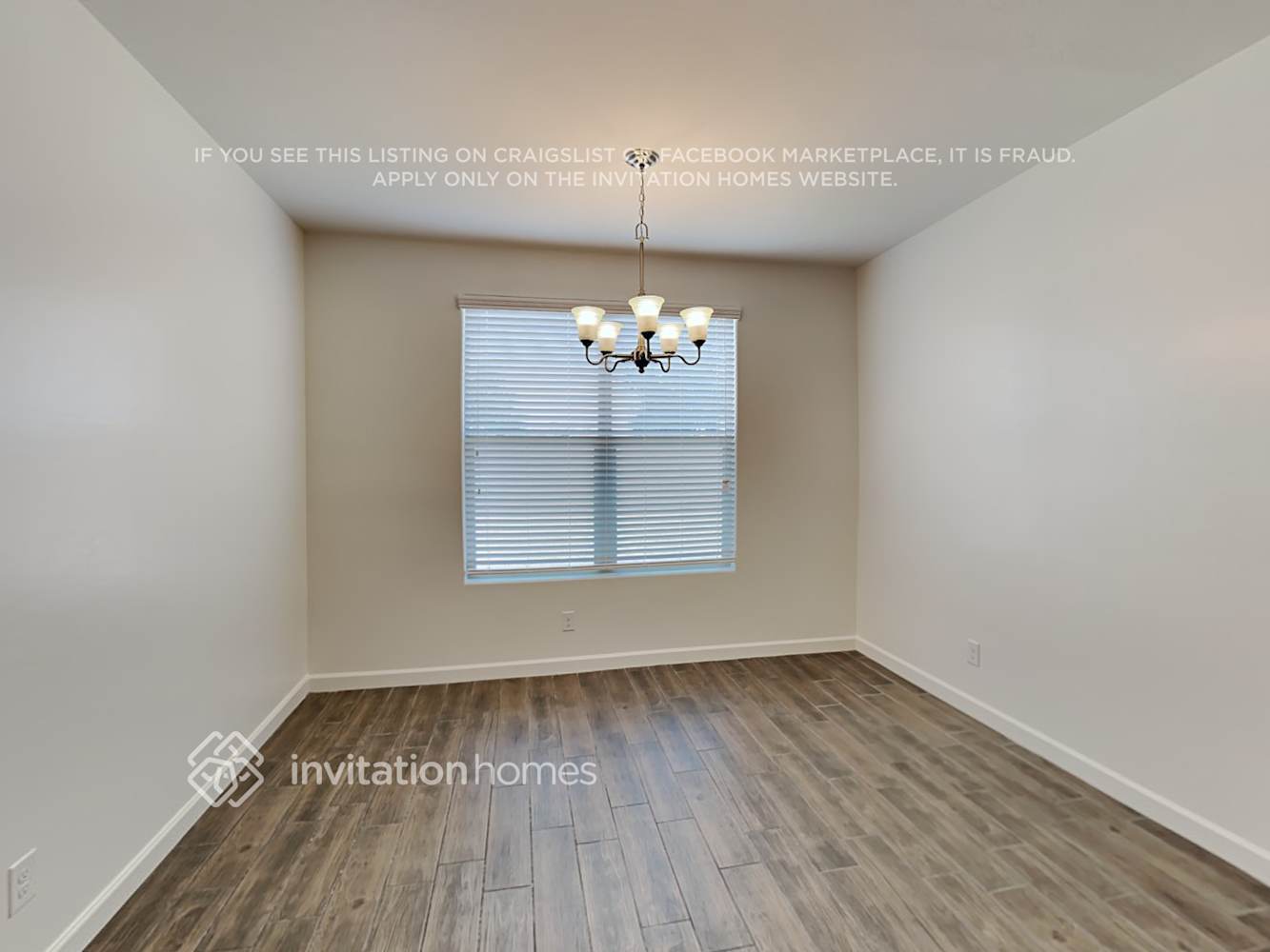 Building Photo - 682 W Belmont Red Trail