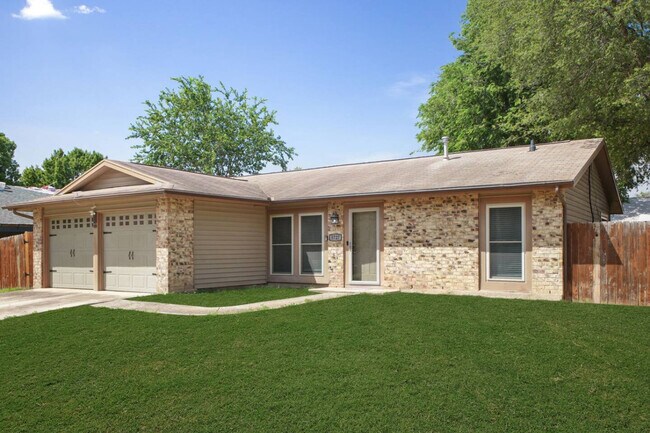 Building Photo - 5727 Valley Point