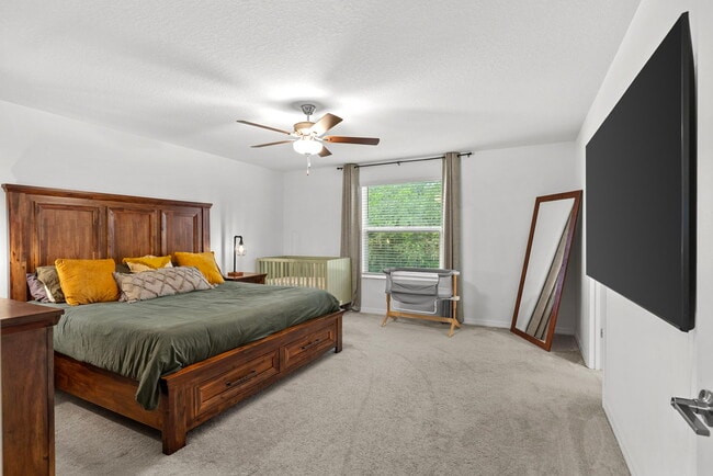 Building Photo - 1742 Red Loop