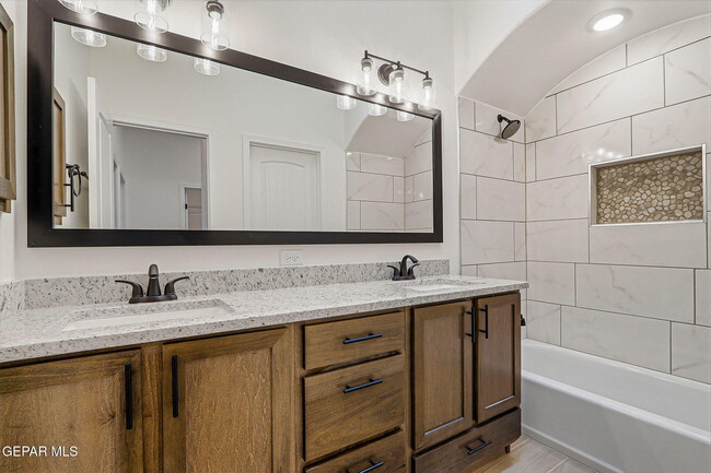 Building Photo - 15340 Resolve Dr