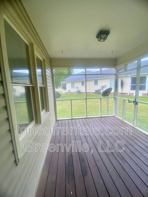 Building Photo - 7A Camino Ln