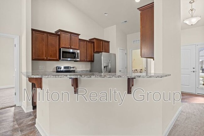 Building Photo - 178 Woodwater Cir