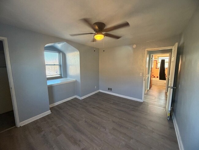 Building Photo - 3440 Robb Ave