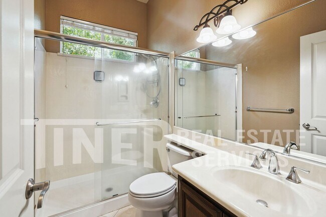 Building Photo - 5967 Radmere Dr