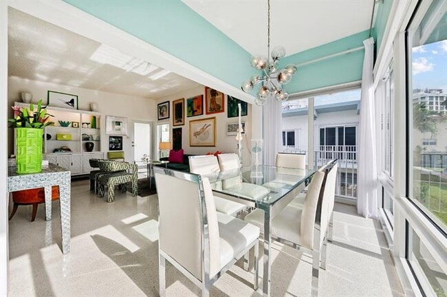 Building Photo - 425 Bayshore Dr