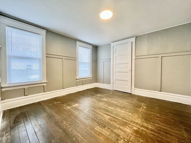 Building Photo - 855 Turner Ave