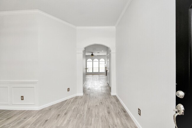 Building Photo - 22722 Birch Point Dr