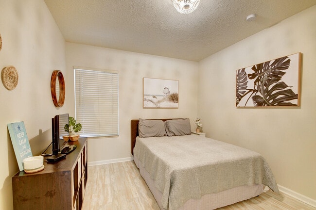 Building Photo - 13805 Folkestone Cir