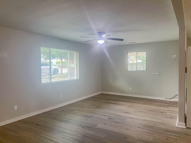 Building Photo - 3518 Redd Dr
