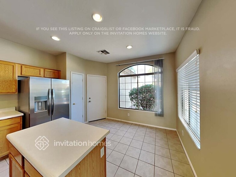 Building Photo - 12714 N 130th Ln