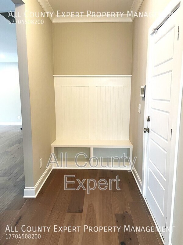 Building Photo - 4885 Hanson Farms Ln