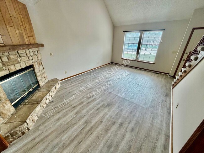 Building Photo - 6622 W 149th Terrace